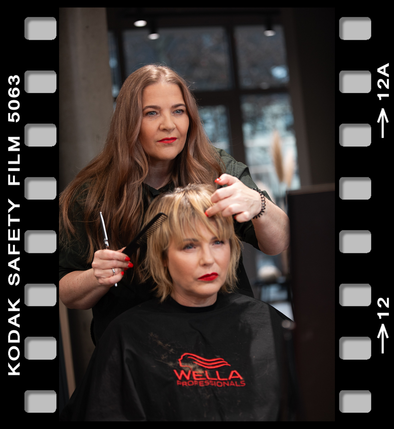 Alexandra Kempf mit Kundin_Kempf Friseure Aschaffenburg