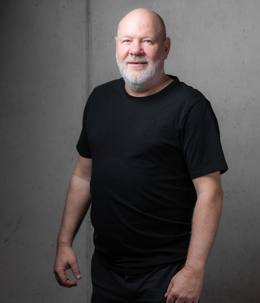 Peter Kempf_Kempf Friseure Aschaffenburg Finger nach vorne